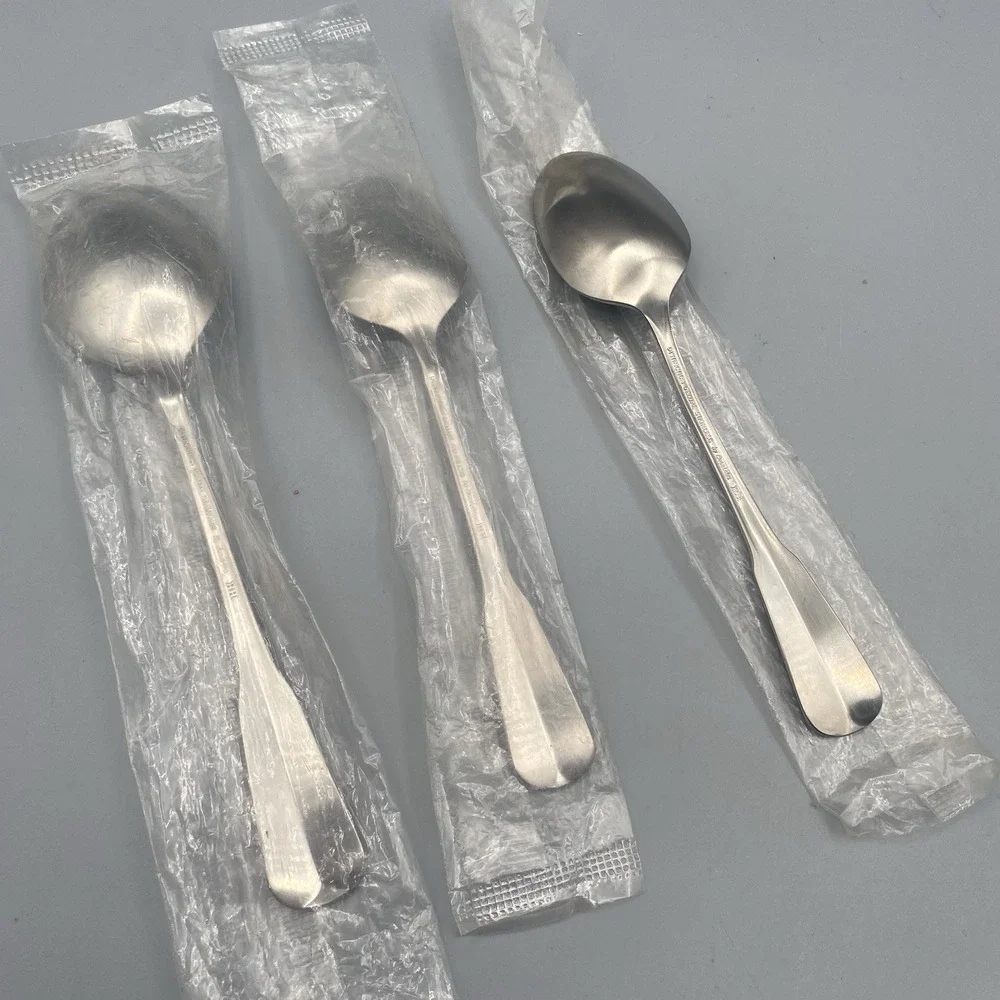 Oneida Colonial Artistry 2 Teaspoons 1 Place Spoon Stainless Flatware 3pcs